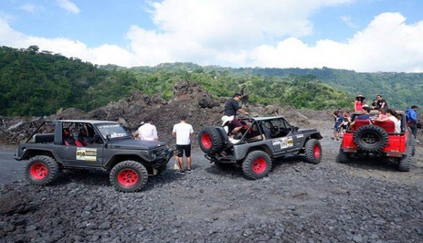 4WD Jeep Adventure dan Natural Hot Spring Bali outbound