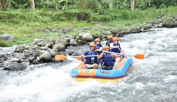Arum Jeram Telaga Waja Rafting White Water Bali BTR